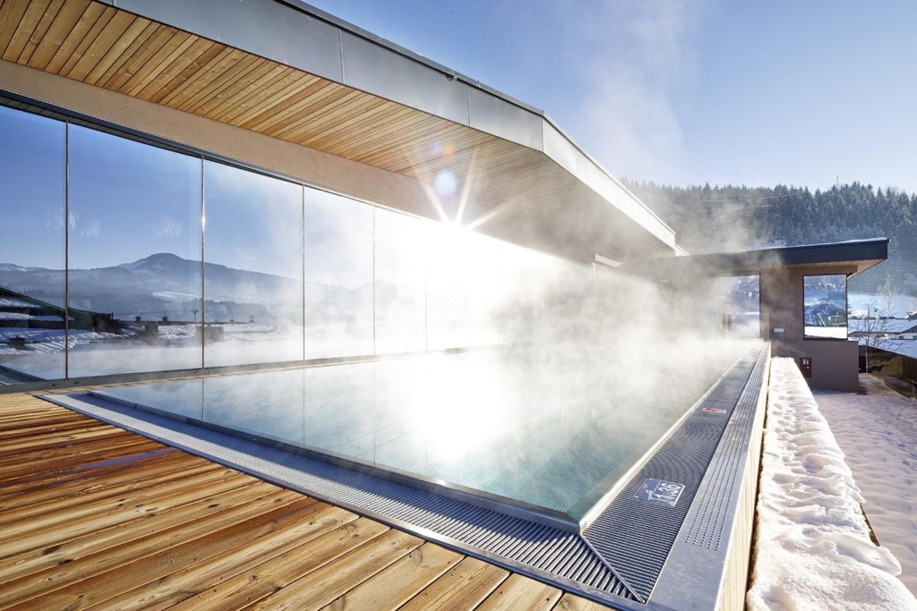 Hotel in Oberndorf Tirol mit Panorama Pool